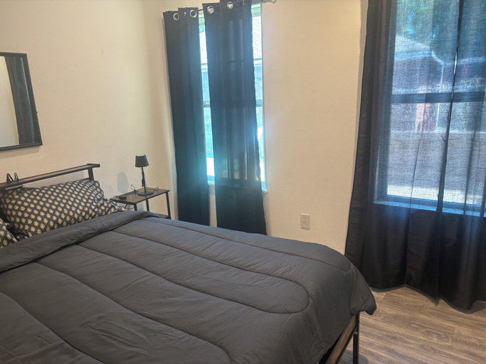 Room 2, Herrling Home, Dallas