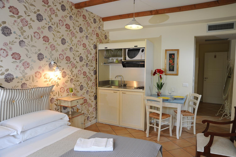 Bedroom 2, Fule affittacamere, L'Aquila