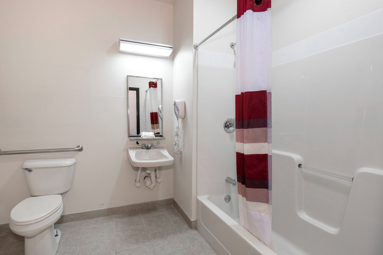 Bathroom 4, Red Roof Inn Hartselle, Morgan