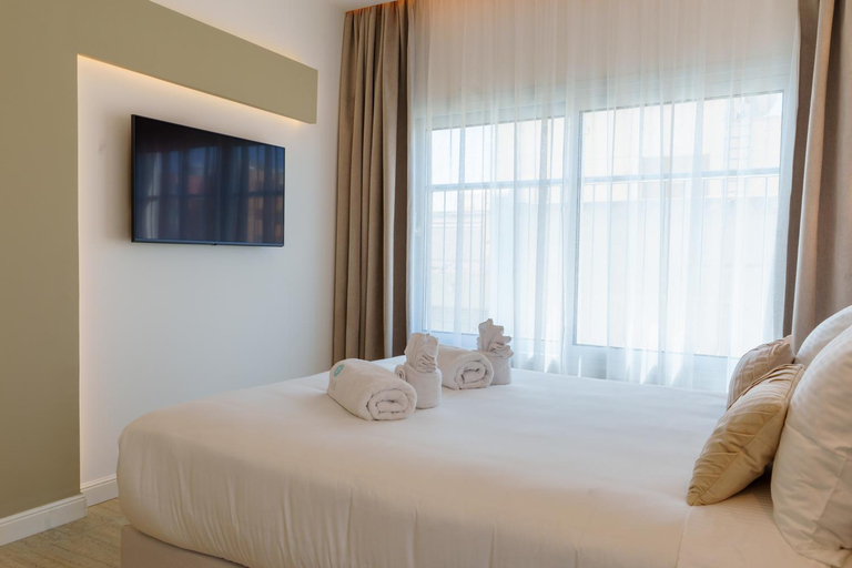 5, Dinglis Beach Hotel Suites, Larnaca