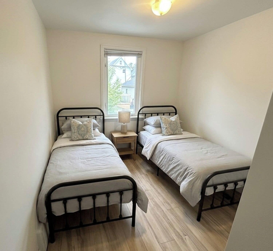 Room 1, The Jade Hostel, Toronto