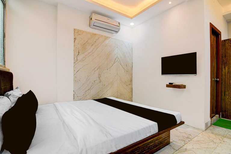 Room 2, Deluxe The Royal Orbit, North 24 Parganas