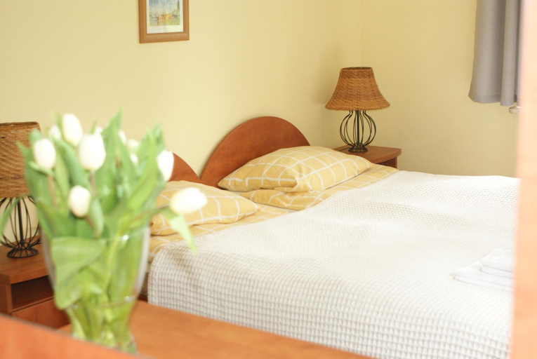 Bedroom 4, willa-anna, Puck