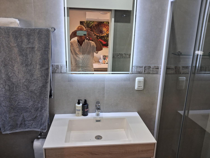 Bathroom 4, Serenity Place Garden View, eThekwini