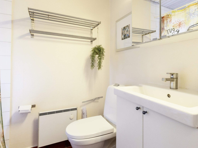 Bathroom, 4 Person Holiday Home in Aeroskobing, Ærø