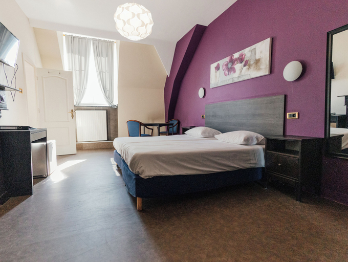 Bedroom 2, Domaine du Château de la Neuville, Liège
