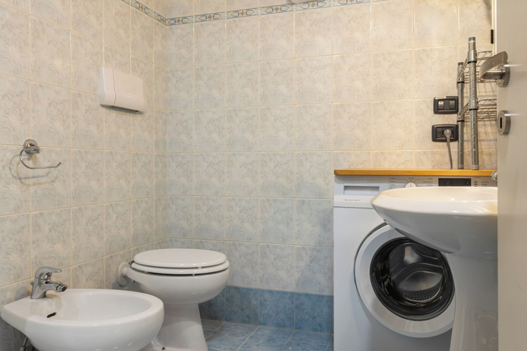 Bathroom 2, Gardenia P1-10 by Wonderful Italy, Brescia