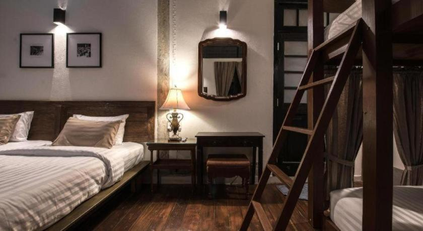 Bedroom, Uthai Heritage Hotel, Muang Uthai Thani