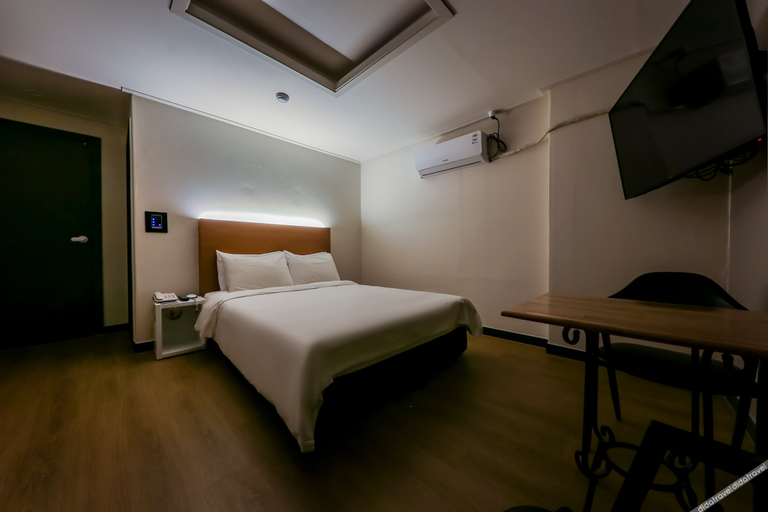 Bedroom 4, Daejeon Wolpyeong W, Yuseong