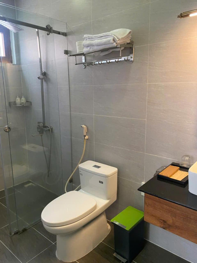 Bathroom 2, Horizon Village, Đà Lạt