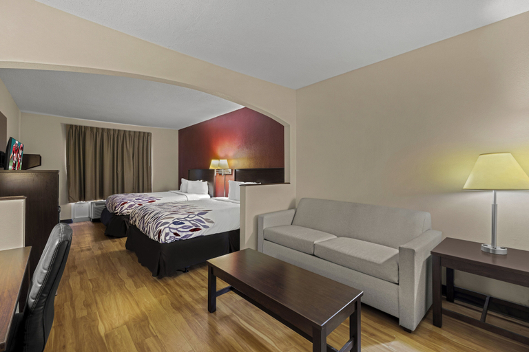 Bedroom 3, Red Roof Inn & Suites Albany, GA, Dougherty