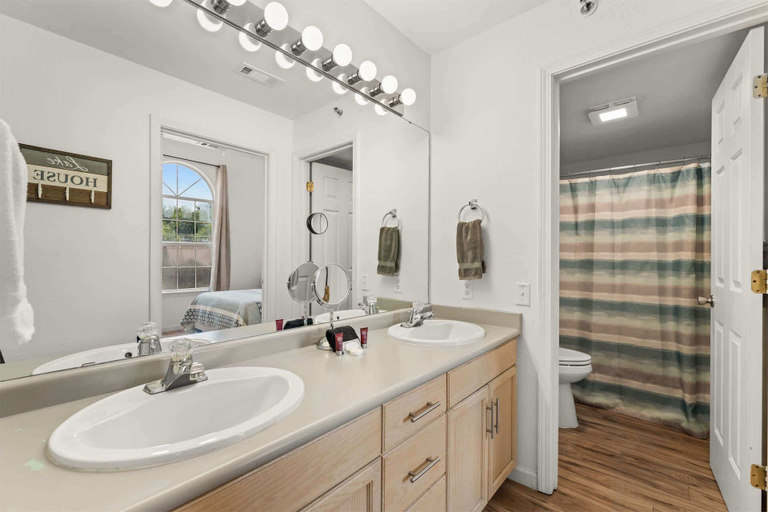 Bathroom 3, Peaceful Lakeview Escape - For 6, Taney