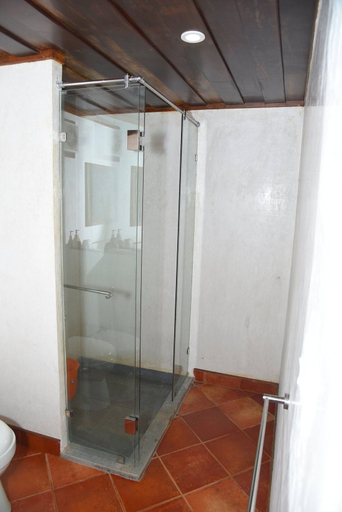 Bathroom 2, Canopy Hills Resort, Idukki