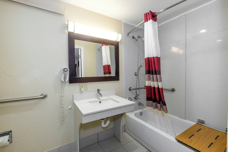 Bathroom 4, Red Roof Inn Tallahassee - University, Leon