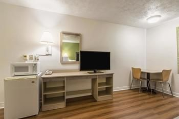 Others 5, Red Roof Inn Greencastle South – Cloverdale, Putnam
