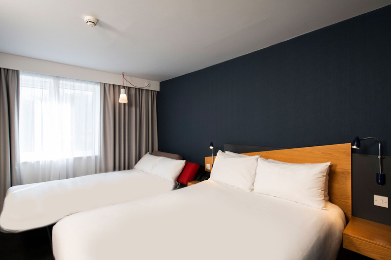 Bedroom 3, Holiday Inn Express LICHFIELD by IHG, Staffordshire