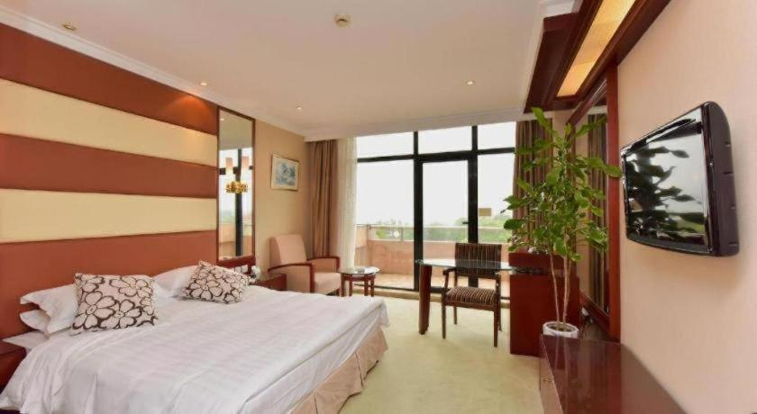 Bedroom 3, Wuxi Taihu Garden Hotel, Wuxi