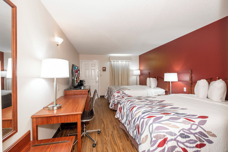 Bedroom 4, Red Roof Inn & Suites Calhoun, Gordon