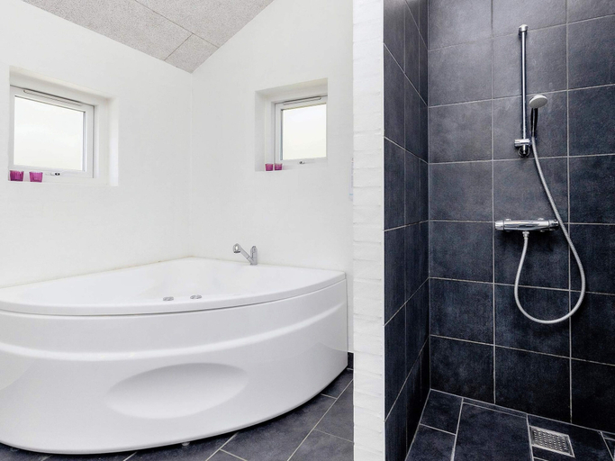 Bathroom 3, 5 Star Holiday Home in Brovst, Jammerbugt