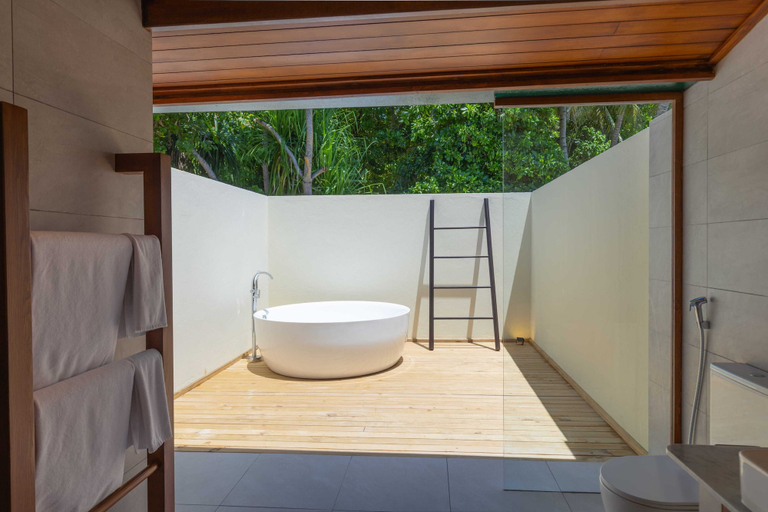 Bathroom 5, Meeru Maldives Resort Island, Kaafu Atoll