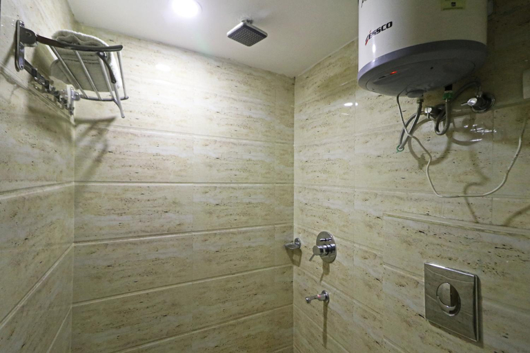 Bathroom 4, Capitol O 12674 Hotel Grand Suites, Delhi