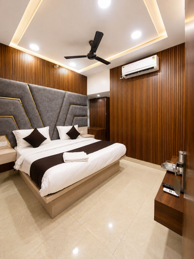 Bedroom 3, Hotel Mero Vrindavan, Mathura