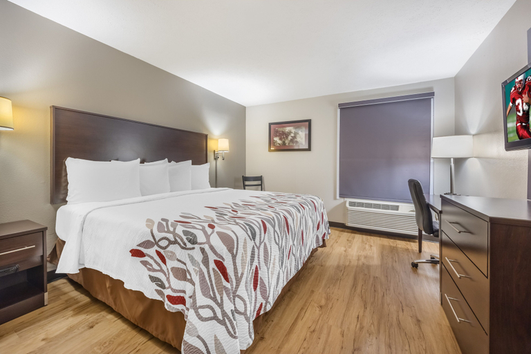 Bedroom 3, Red Roof Inn Paducah, McCracken