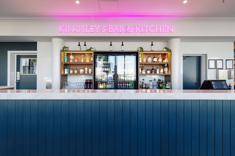Food & Drinks, Hotel Kingsley, Hamilton