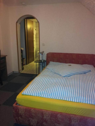 Bedroom 3, Hotel am Hallenbad, Mettmann