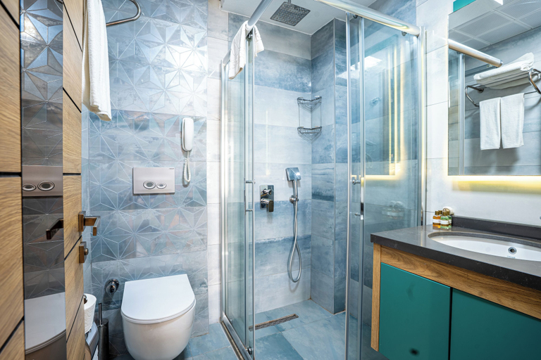Bathroom 5, Peramis Hotel & Spa, Antalya