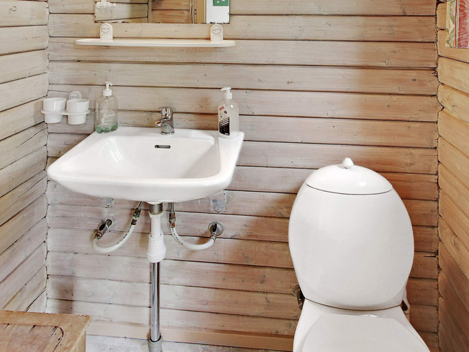 Bathroom 3, 6 Person Holiday Home in Oksbol, Varde