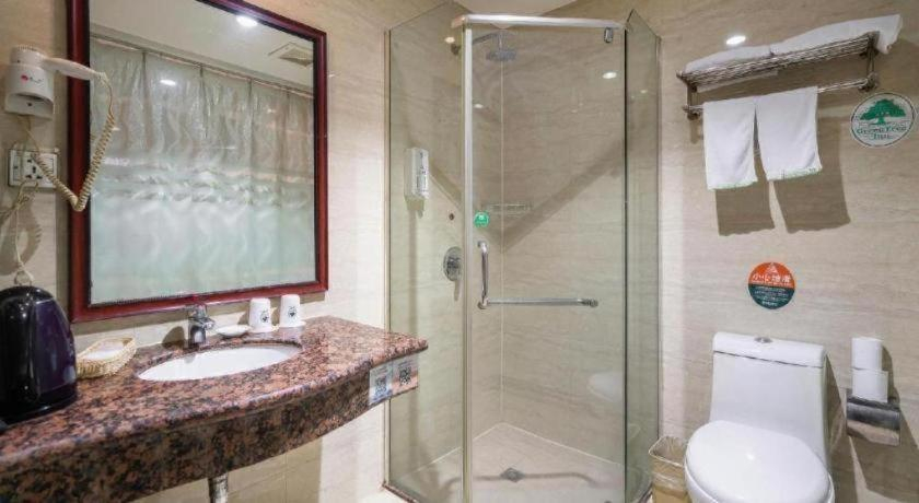 Bathroom 4, GreenTree Inn Wuxi Guangrui Road Hotel, Wuxi