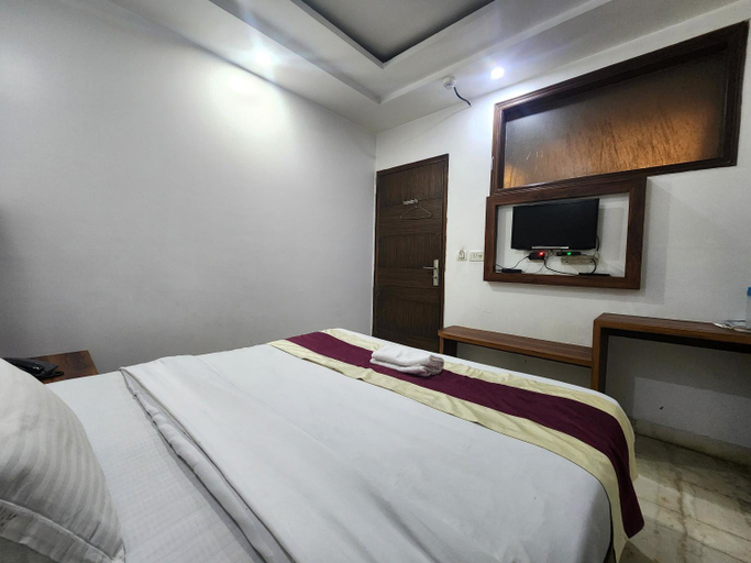 Bedroom 4, Hotel Leo, Delhi