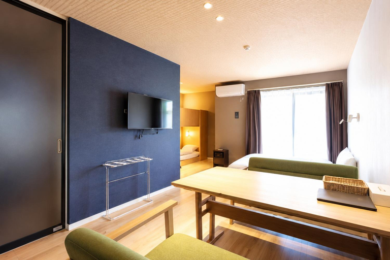Bedroom 2, 5 minutes Shin-Osaka 9, Osaka
