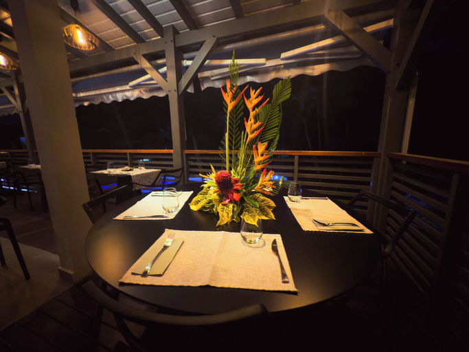 Food & Drinks 5, Habitation Grande Anse, Deshaies