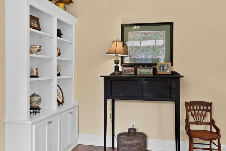 Room 4, Cozy Hunter s Retreat Wraparound Porch Fireplace, McDuffie