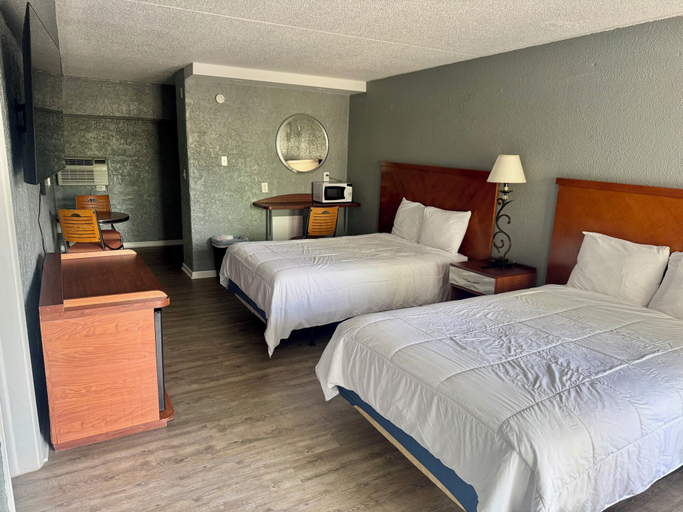 Room 3, Ocean 12 Beach Hotel, Horry