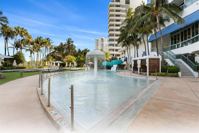 Sport & Beauty 2, FontaineBleau Miami Beach Sorrento Private Ocean Luxury Suite, Miami-Dade