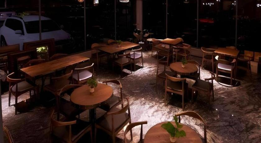 Food & Drinks 4, James Joyce Coffetel Hotel Guangzhou Xiaoping Metro Station, Guangzhou