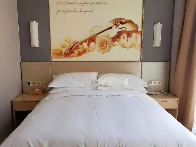 Bedroom 2, Vienna Hotel Jiangsu Zhangjiagang Passenger Terminal Station, Suzhou
