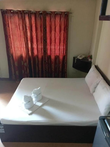 Room 2, Central View Apartelle, Mabalacat