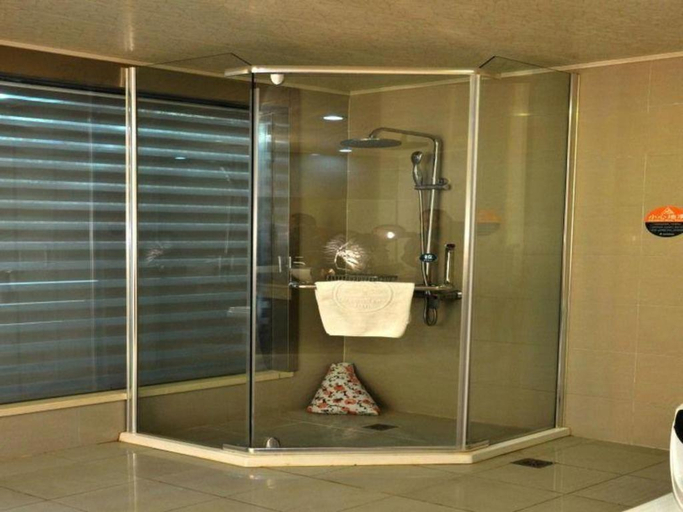Bathroom 3, GreenTree Inn Suzhou Wangting Zhanwang Business Hotel, Suzhou