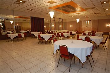 Others 5, Monsoon Inn, Jefferson