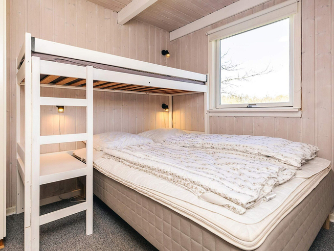 Bedroom 2, 5 Star Holiday Home in Spottrup, Skive