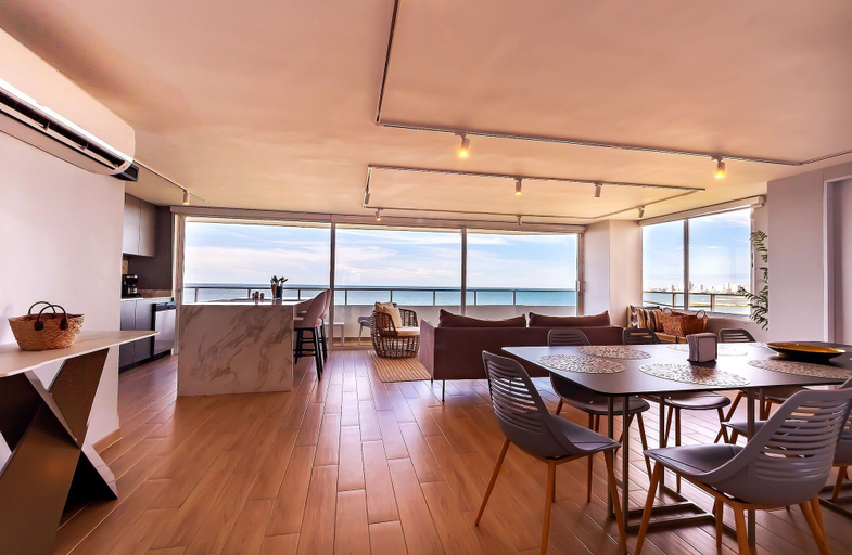 Food & Drinks 4, U-GO Faro Tequendema, Cartagena de Indias