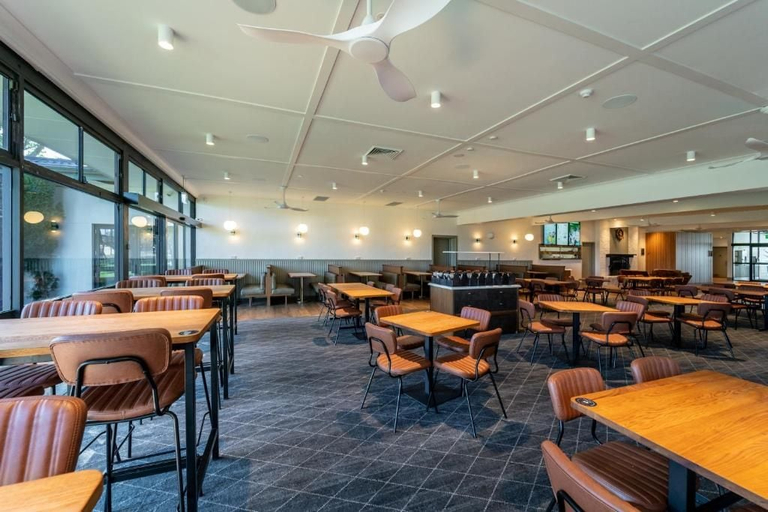 Food & Drinks 4, Lakeview Hotel Motel, Shellharbour