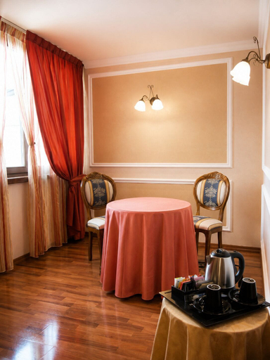 Living area 4, Phi Hotel Pianfei, Cuneo