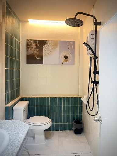 Bathroom 3, Palm Garden Resort, Sikao