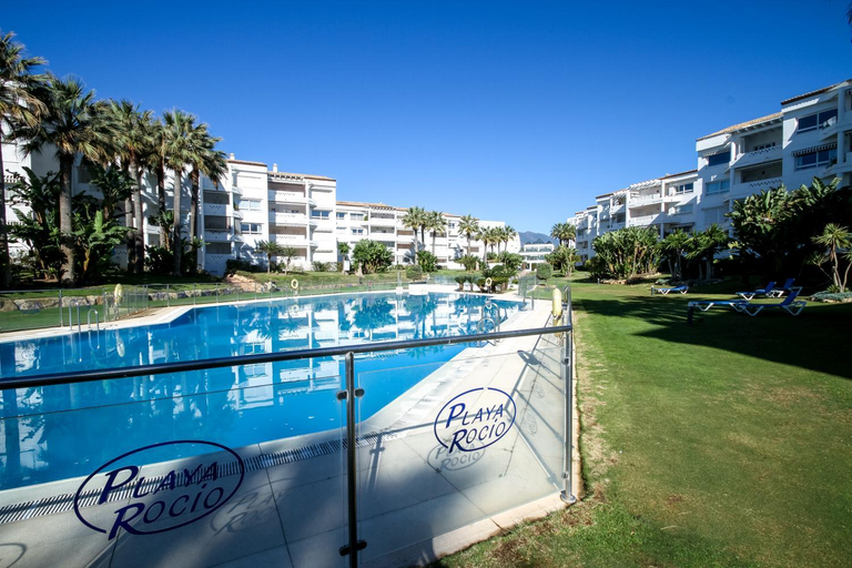 Sport & Beauty 2, MARBELLA BANUS SUITES - Banus, Playa Rocio Seaside Complex, 3BDM-3BHT, Direct Access to the Beach, L, Málaga