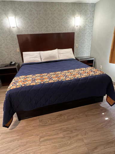 Bedroom 3, Atlantic Motor Inn, New York